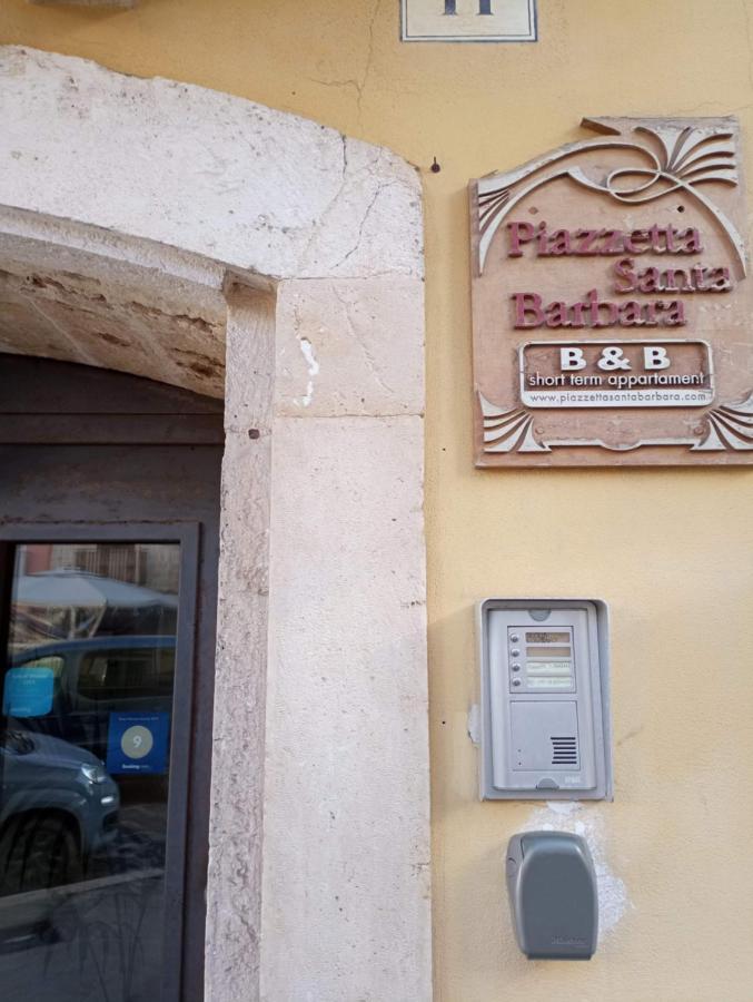 Piazzetta Santa Barbara Appartement Bari Buitenkant foto