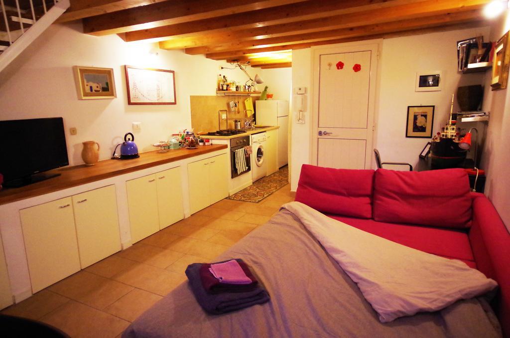 Piazzetta Santa Barbara Appartement Bari Kamer foto